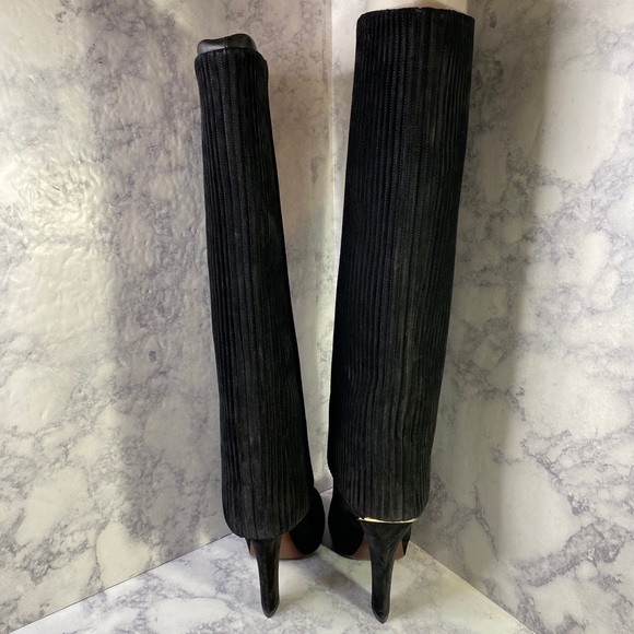 Louis Vuitton Suede Knee High Ridge Accent Heeled Boots 38.5 - Picture 4 of 11